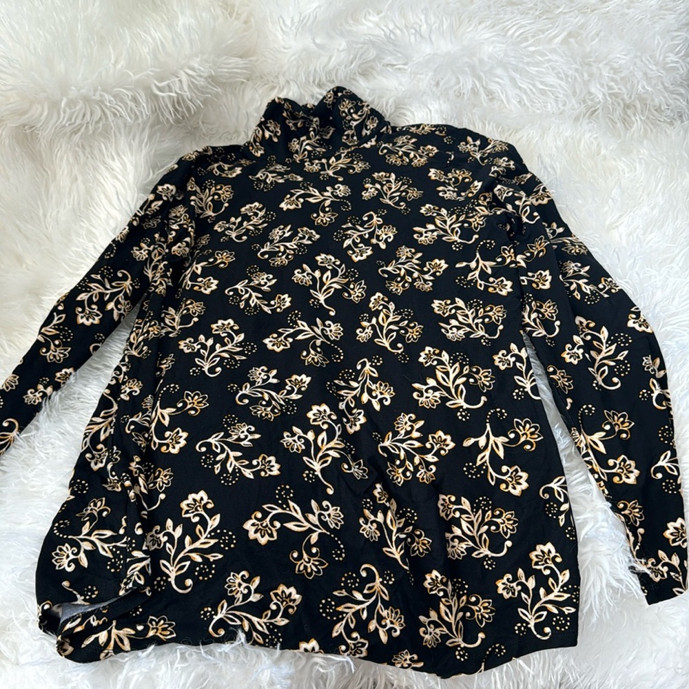 Black and gold Susan Graver top size xs